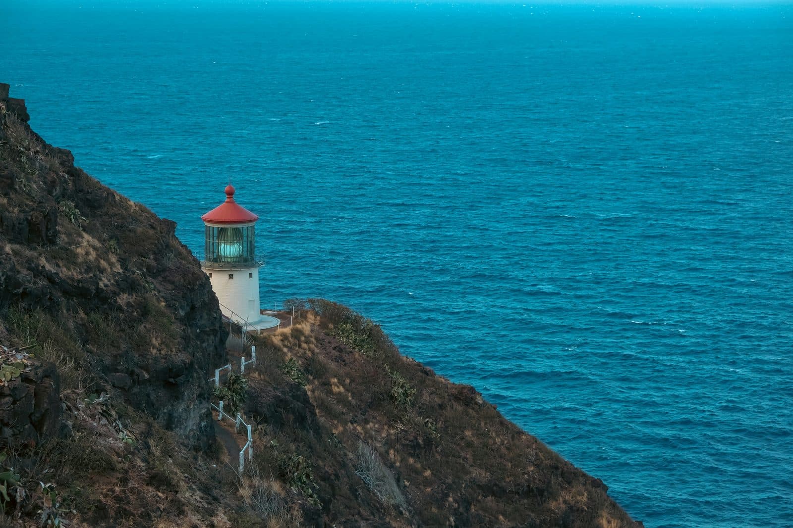 Makapuʻu Point Lighthouse Trail